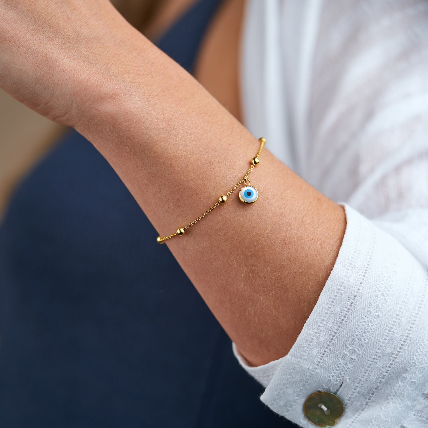 Beaded Bracelet with Turkish Eye Pendant Mother-of-Pearl