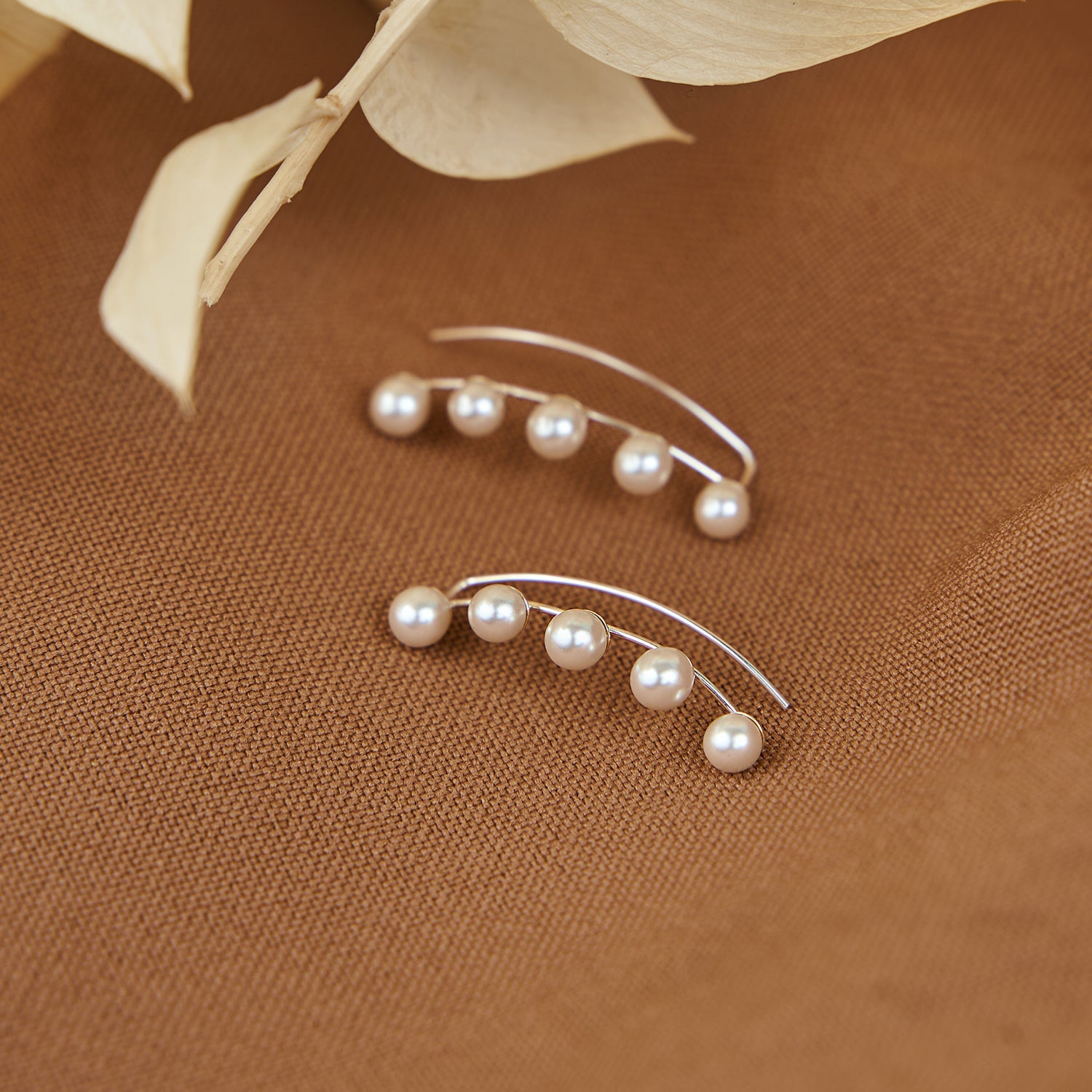 Continuous Pearl Earrings with 5 Pearls